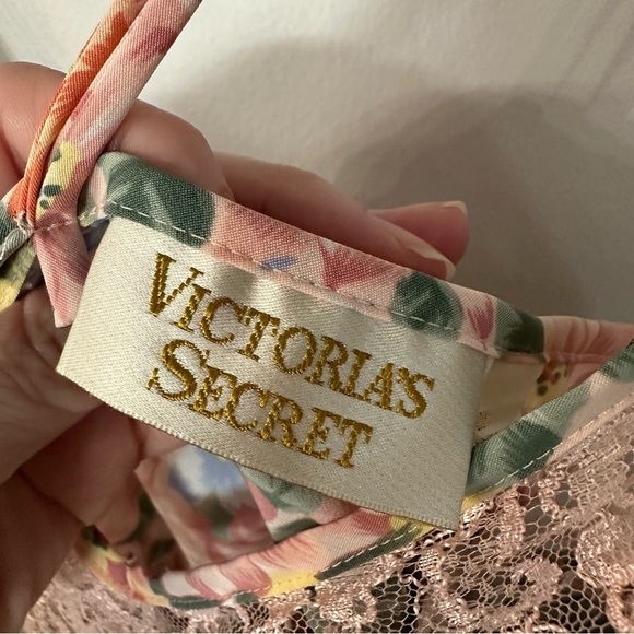 Victoria’s Secret Vintage Sleeveless V-Neck Gold Label Lace Nightgown Sz M GUC - Picture 6 of 9
